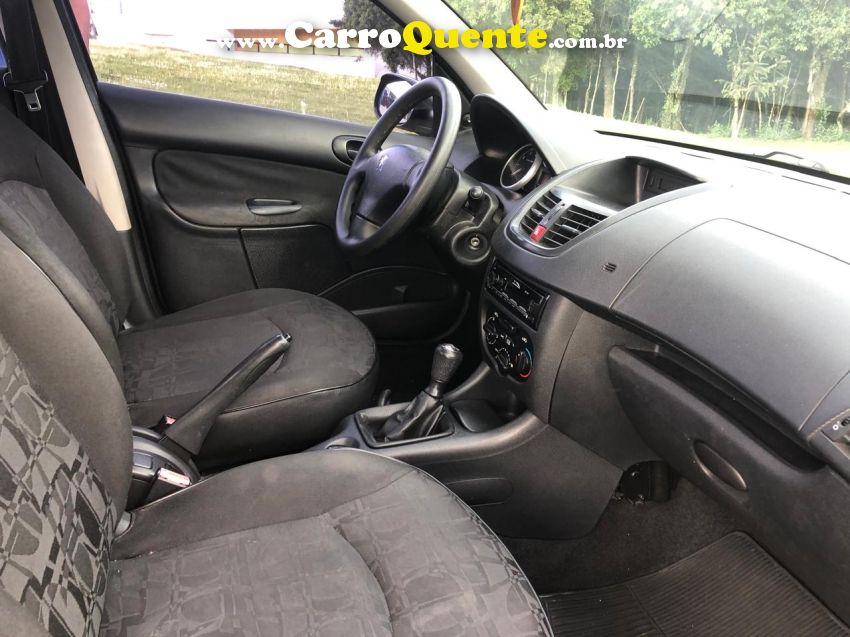 Peugeot 207 1.4 XR 8V FLEX 4P MANUAL - Loja