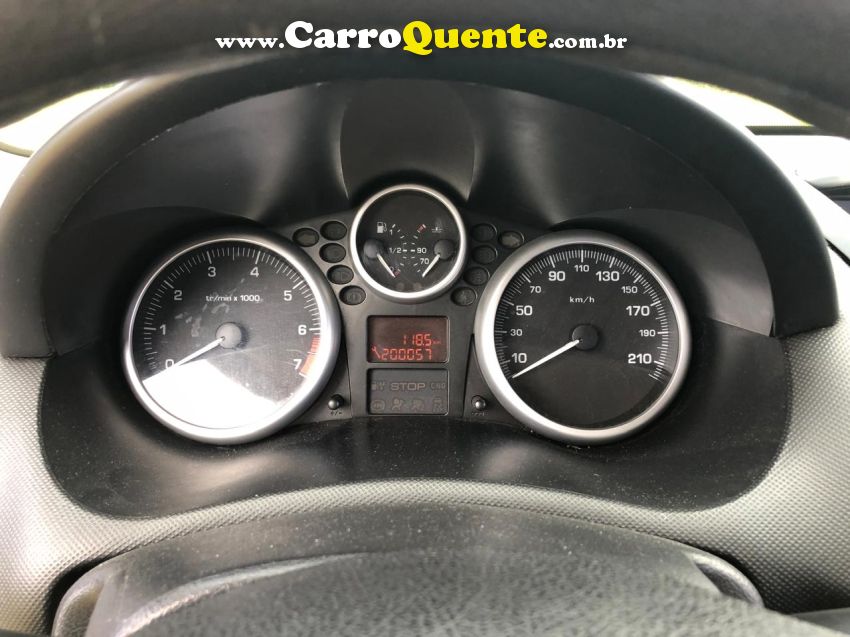 Peugeot 207 1.4 XR 8V FLEX 4P MANUAL - Loja