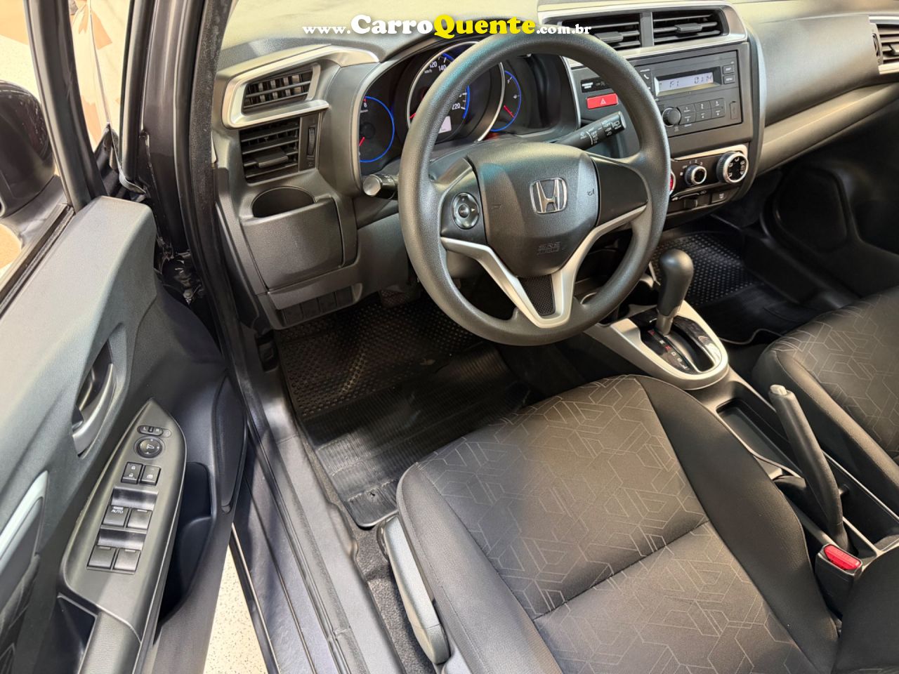 HONDA FIT 1.5 LX 16V 2016 - Loja