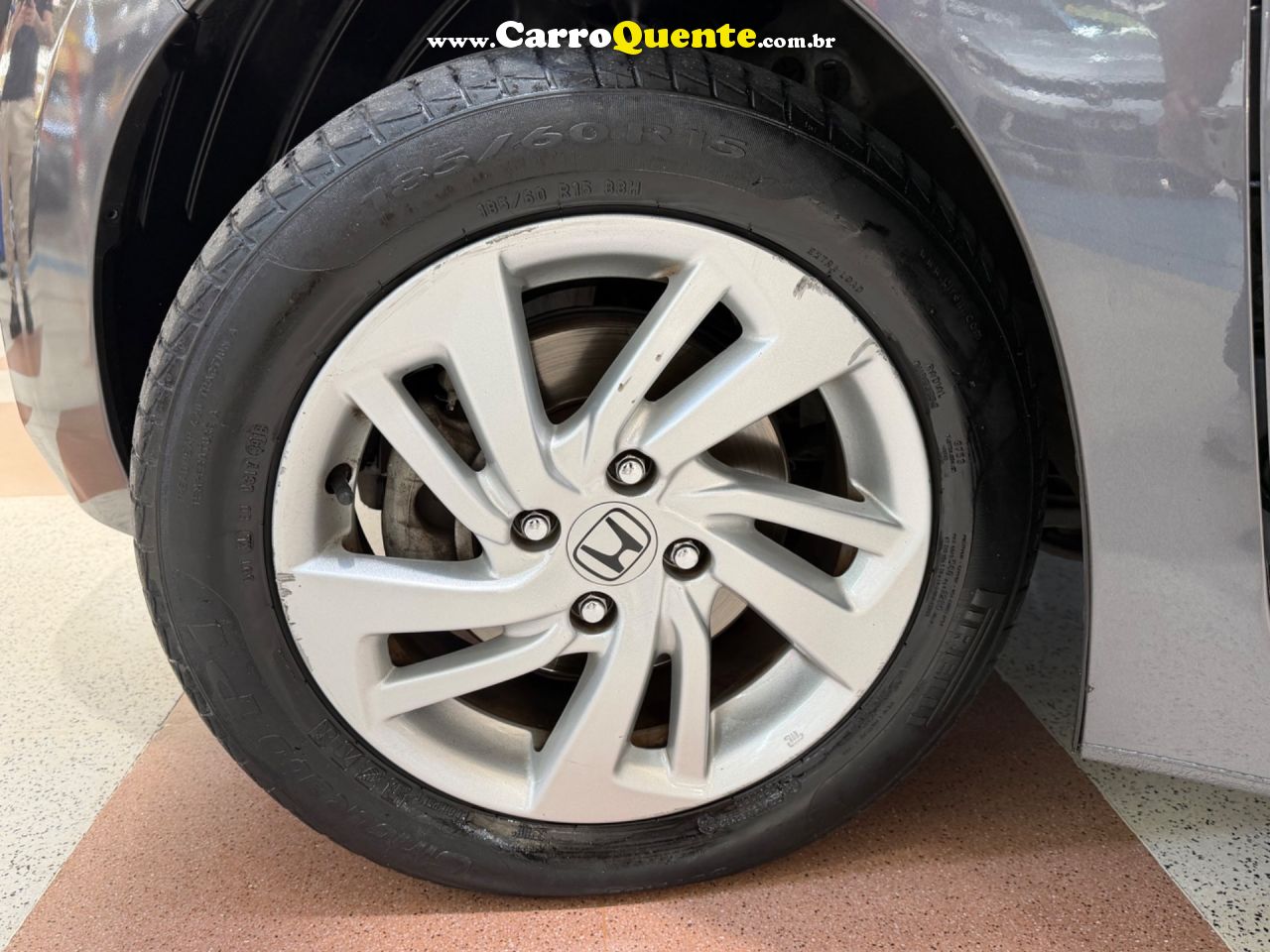 HONDA FIT 1.5 LX 16V 2016 - Loja