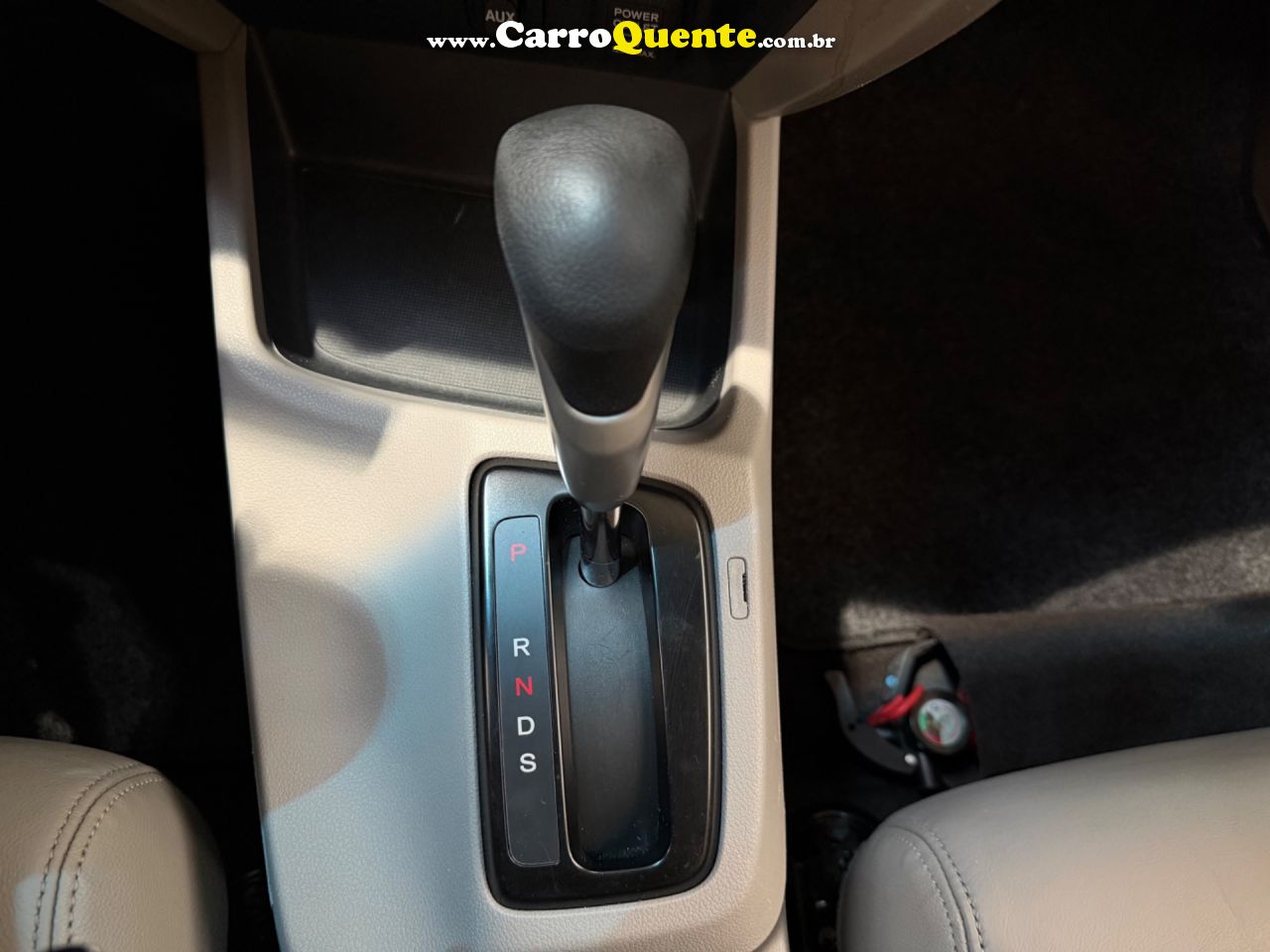 HONDA CIVIC 2.0 LXR 16V 2014 - Loja
