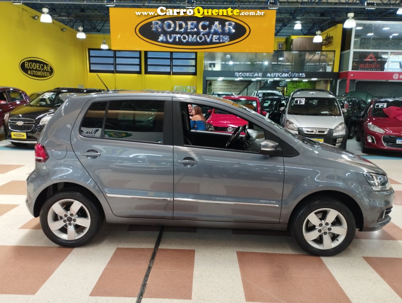 VOLKSWAGEN FOX 1.6 MSI HIGHLINE 16V 2017 - Loja