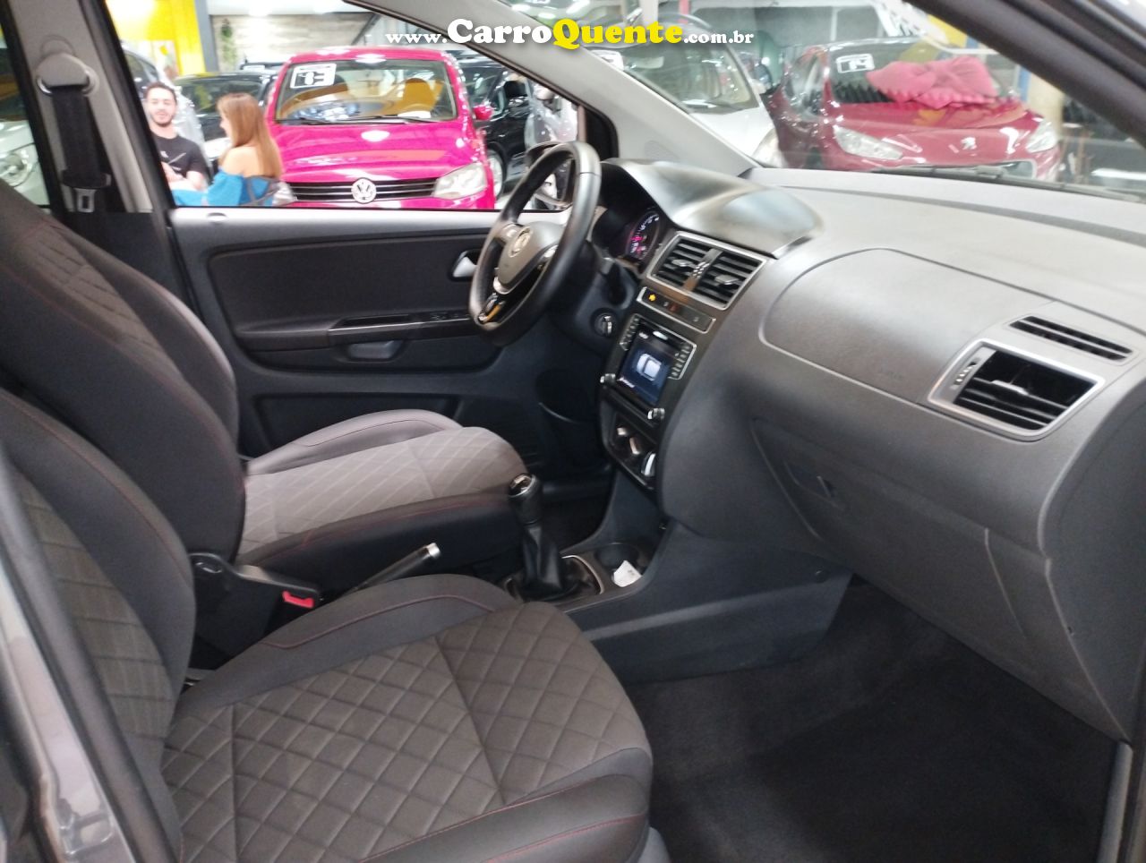 VOLKSWAGEN FOX 1.6 MSI HIGHLINE 16V 2017 - Loja
