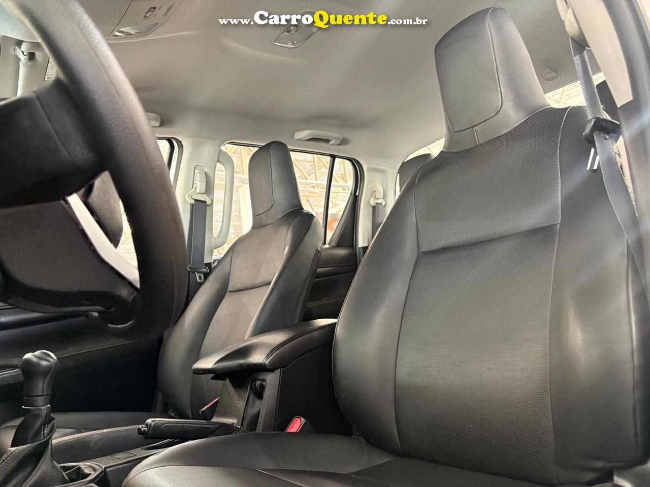 HILUX 2.8 D-4D TURBO CD POWER PACK 4X4 C/ BAIXA KM 2024 - Loja