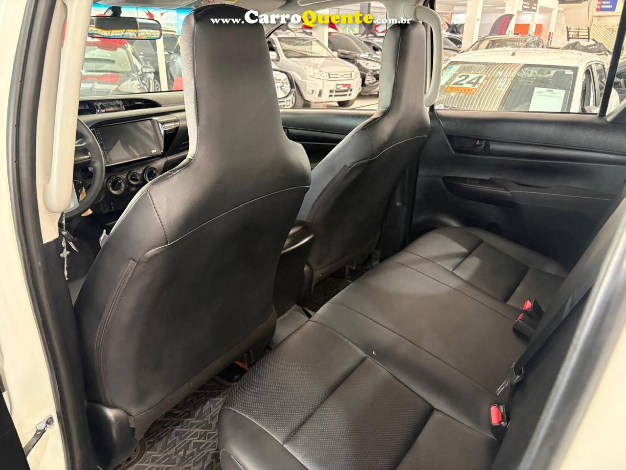 HILUX 2.8 D-4D TURBO CD POWER PACK 4X4 C/ BAIXA KM 2024 - Loja