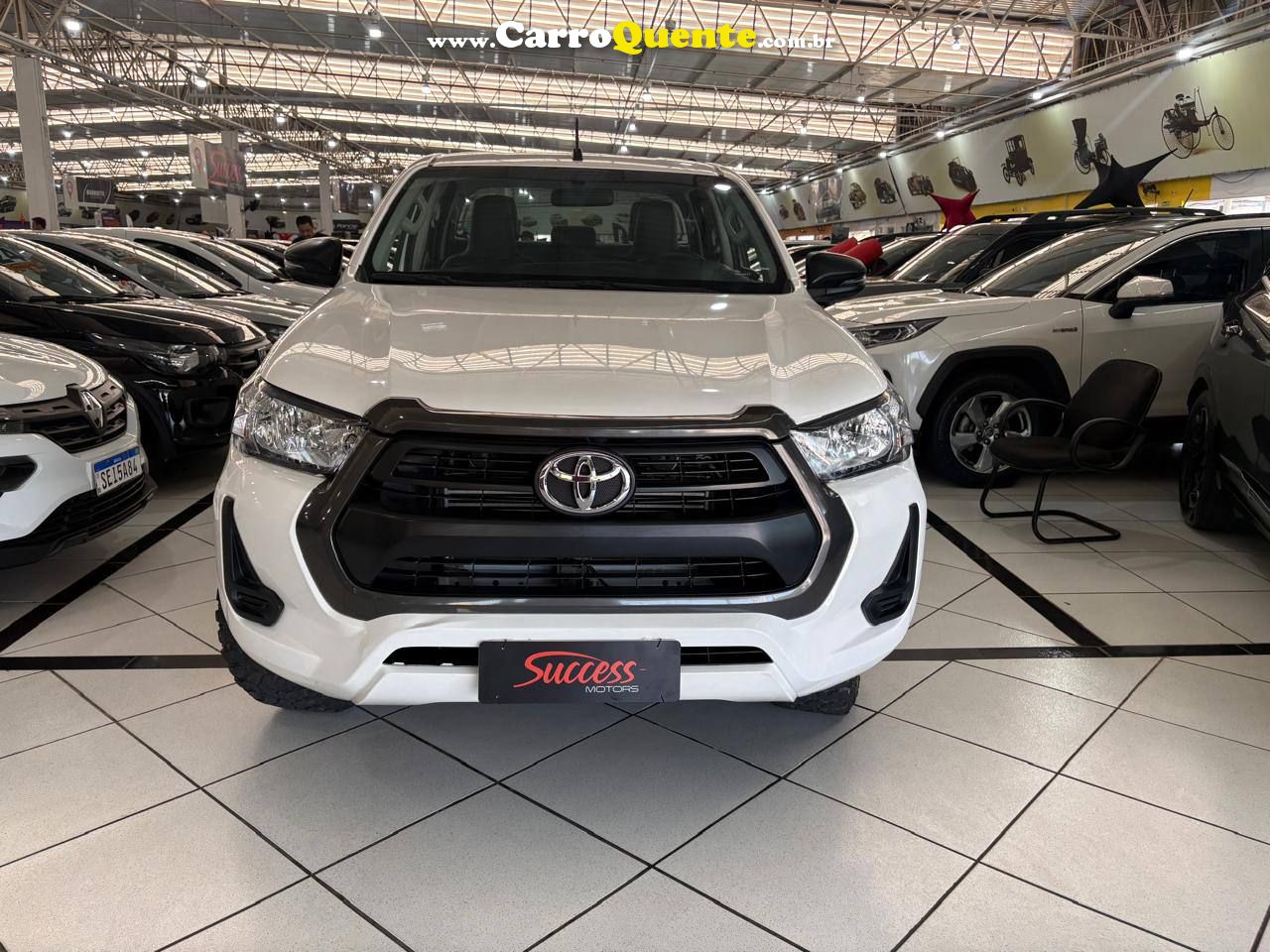 HILUX 2.8 D-4D TURBO CD POWER PACK 4X4 C/ BAIXA KM 2024 - Loja