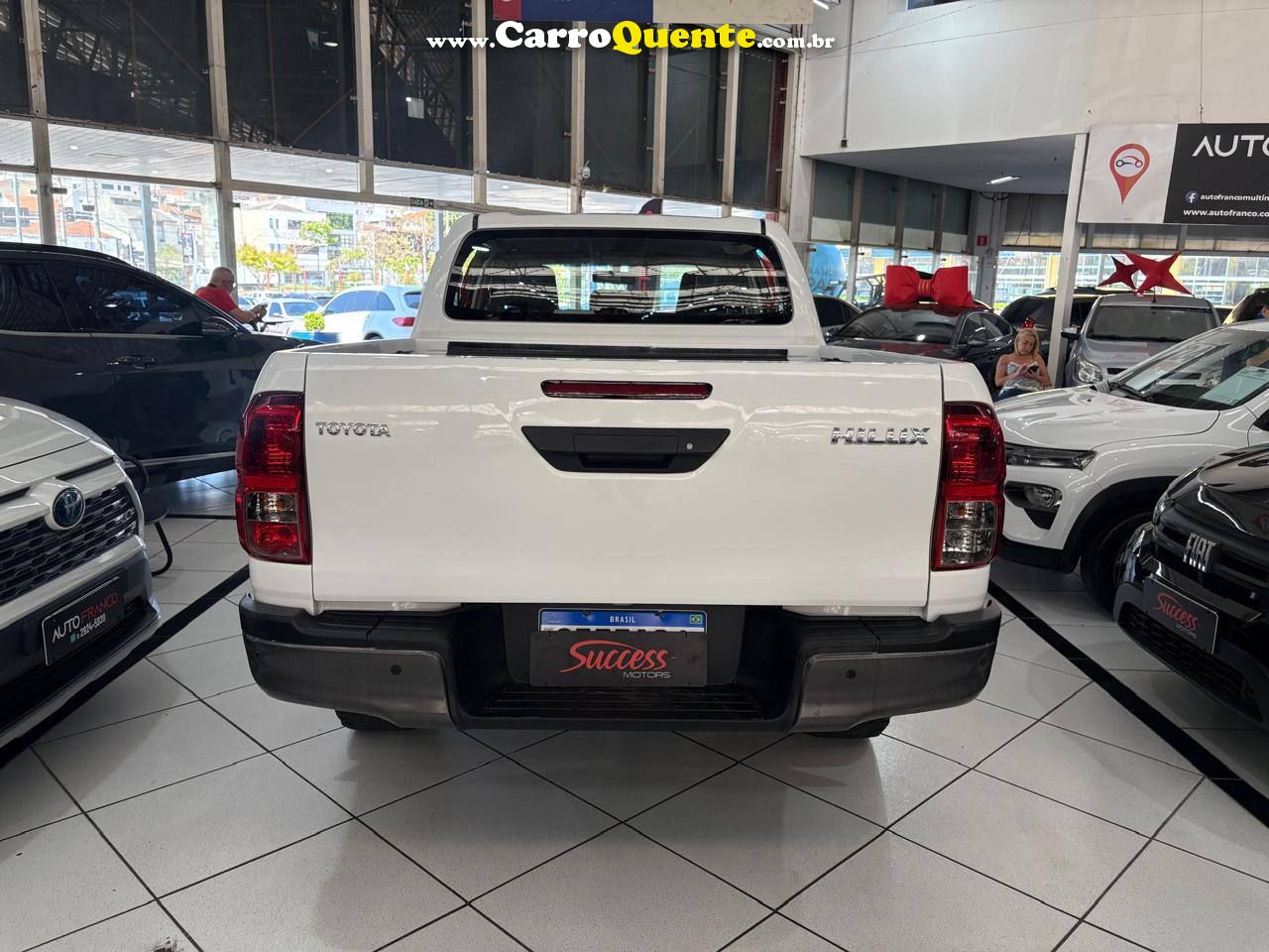 HILUX 2.8 D-4D TURBO CD POWER PACK 4X4 C/ BAIXA KM 2024 - Loja