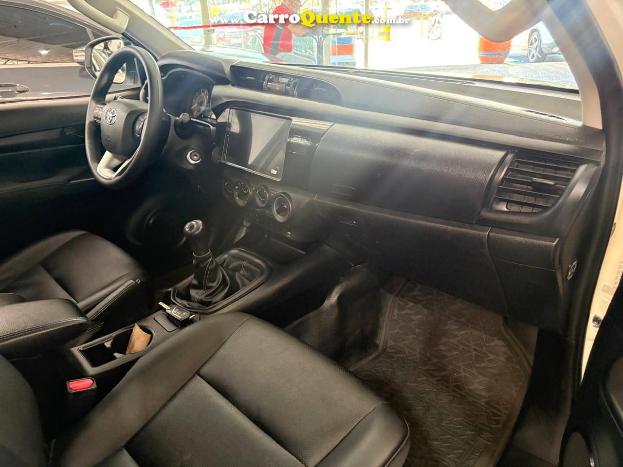 HILUX 2.8 D-4D TURBO CD POWER PACK 4X4 C/ BAIXA KM 2024 - Loja