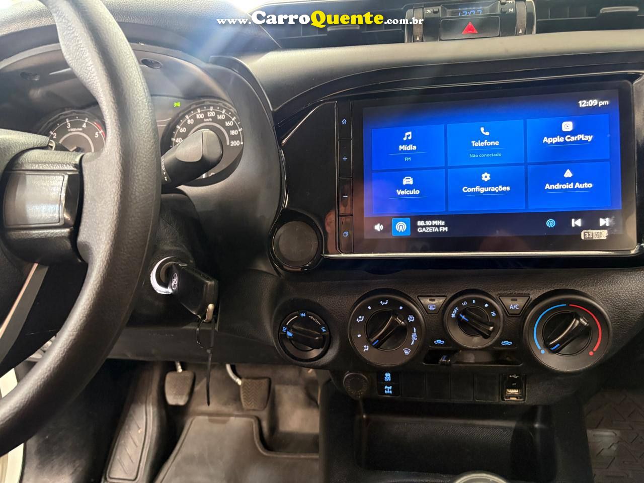 HILUX 2.8 D-4D TURBO CD POWER PACK 4X4 C/ BAIXA KM 2024 - Loja
