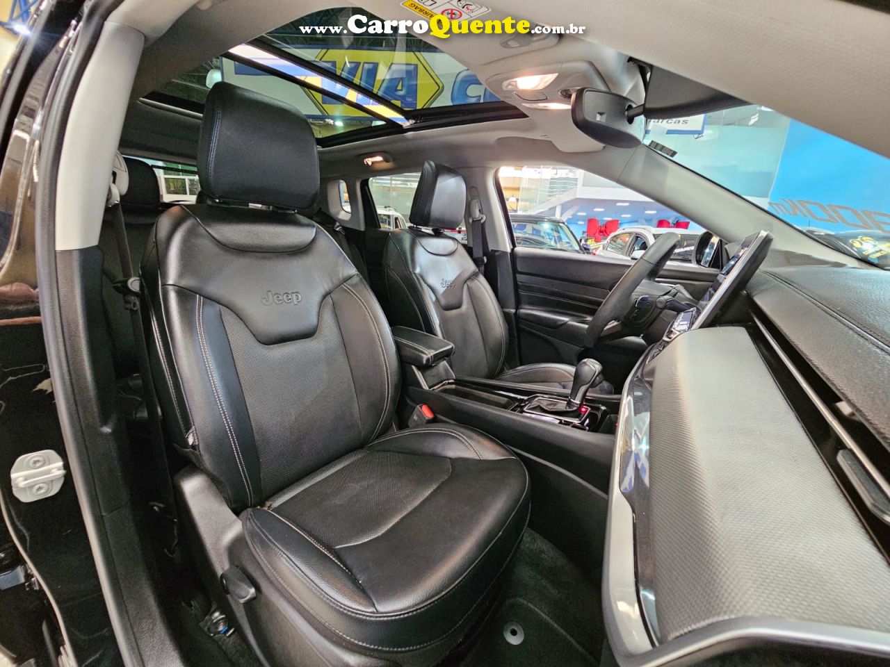 JEEP COMPASS 1.3 TURBO LONGITUDE NIGHT EAGLE *23.000 Km Apenas 2025 - Loja