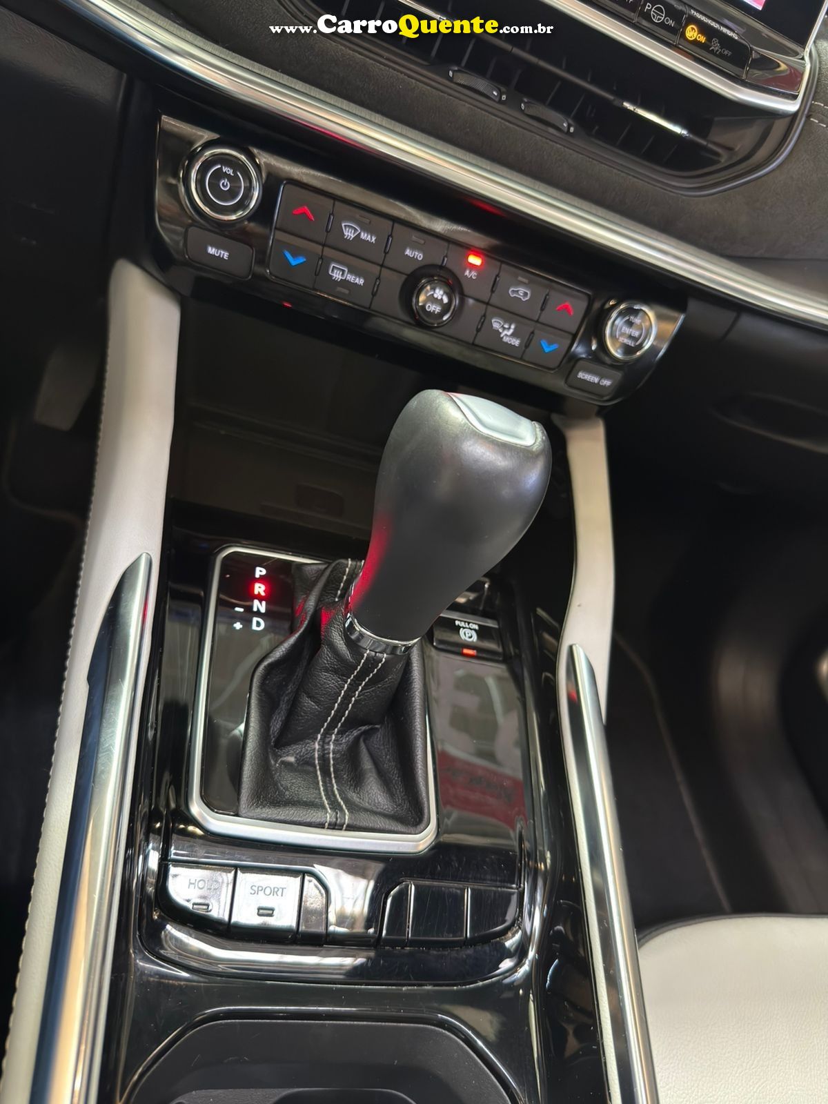 JEEP COMMANDER 2023 - Loja