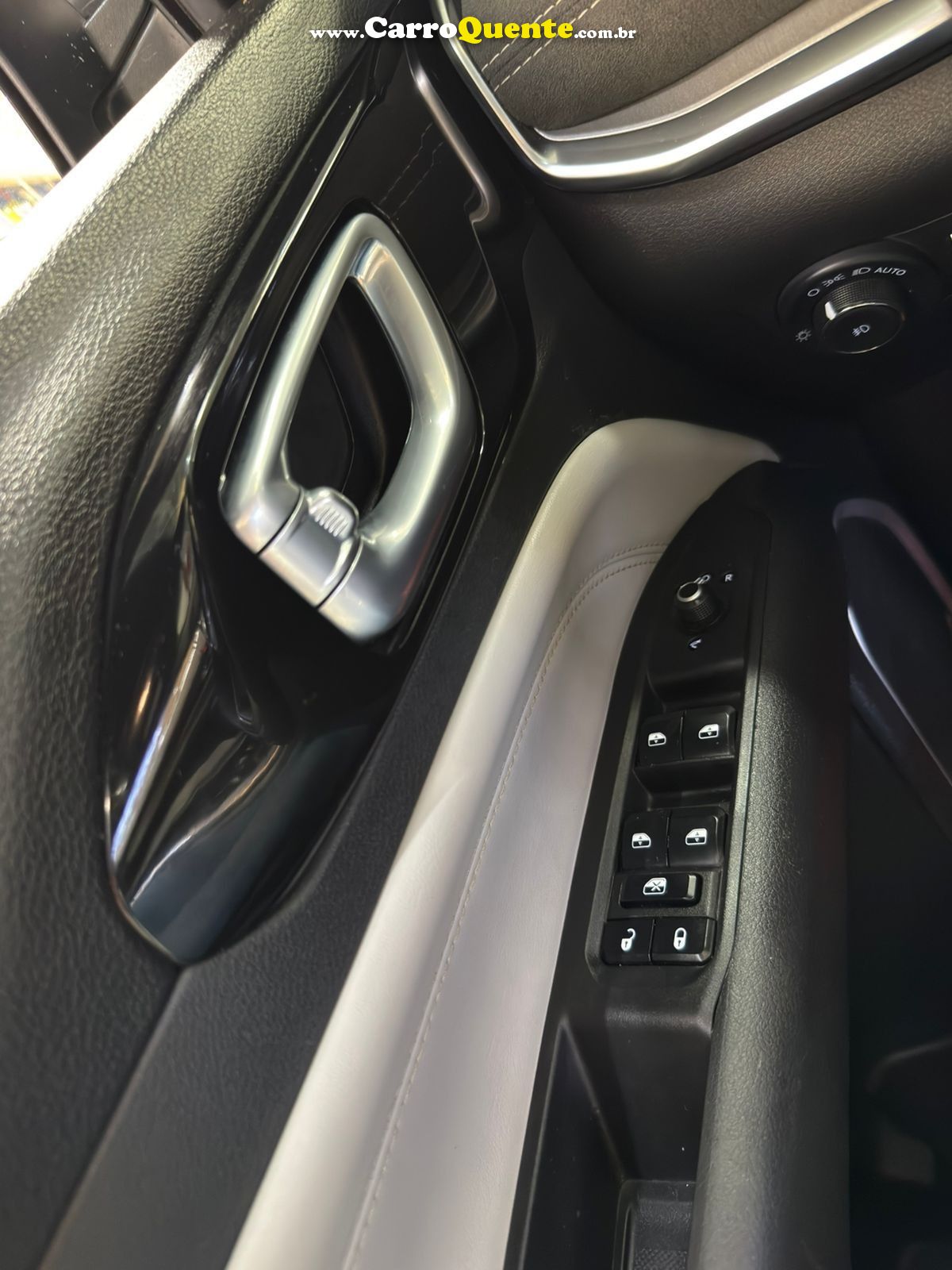 JEEP COMMANDER 2023 - Loja
