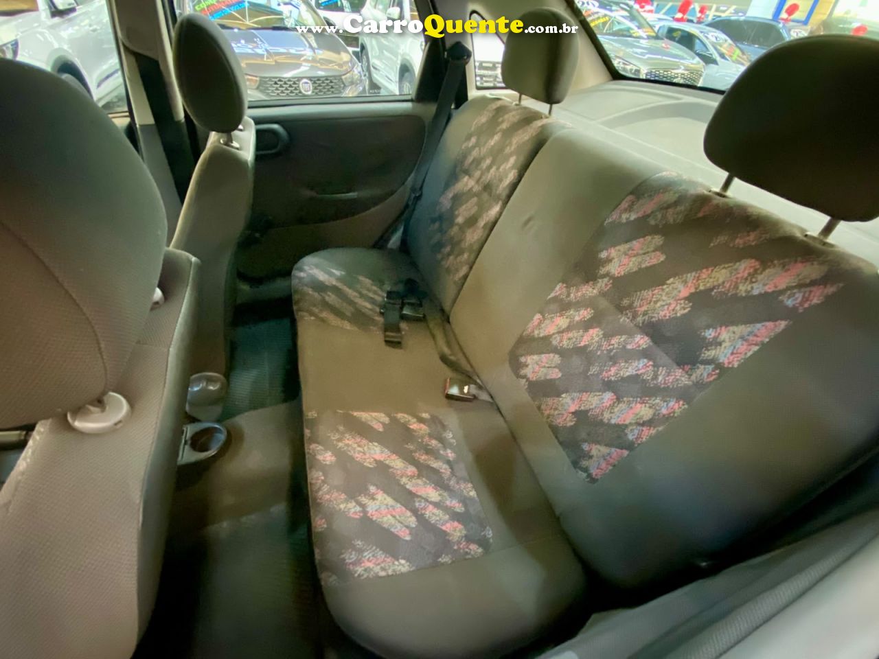 CHEVROLET CORSA 1.8 MPFI MAXX SEDAN 8V 2004 - Loja
