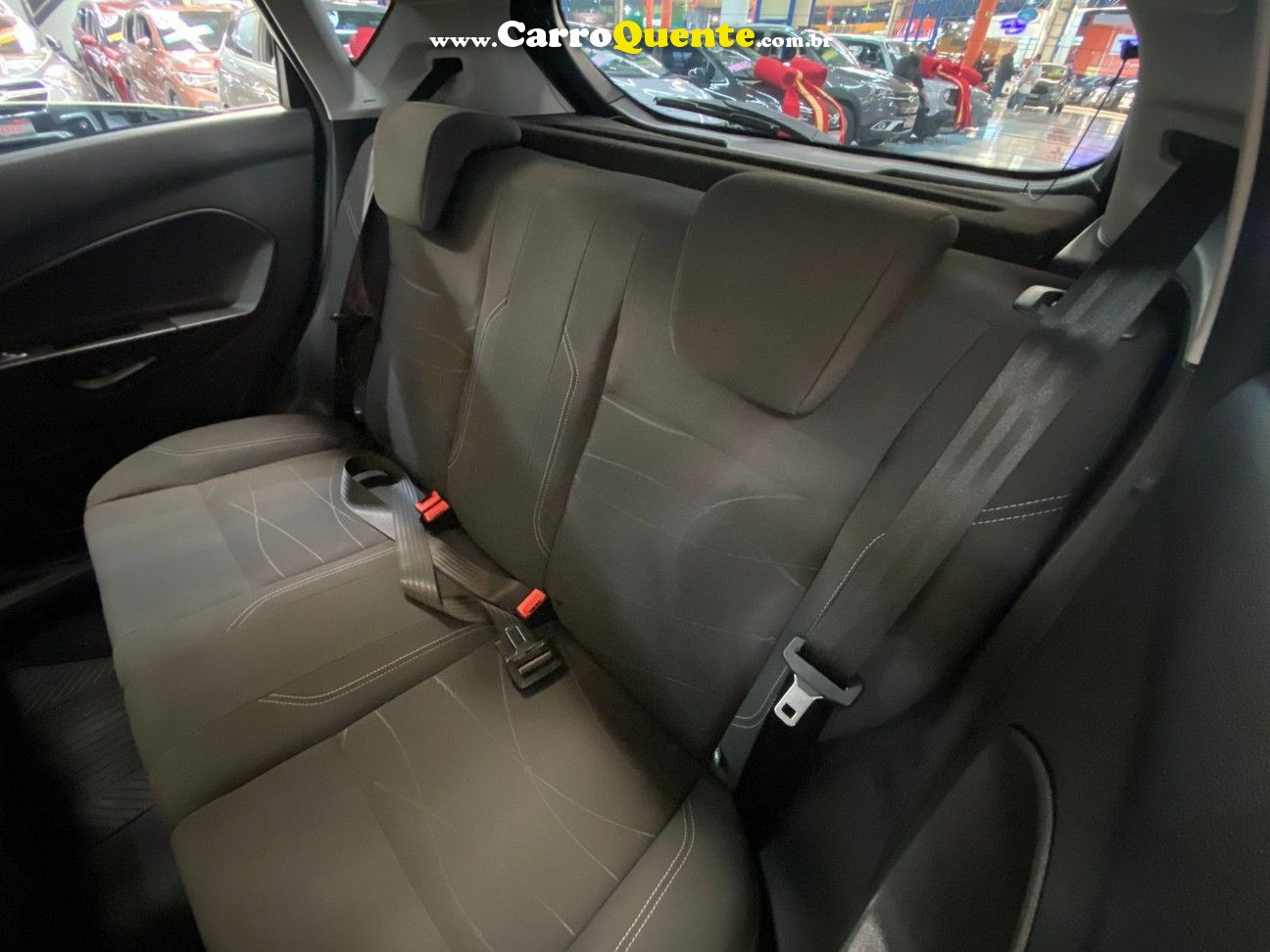 FORD FIESTA 1.6 SE HATCH 16V 2014 - Loja