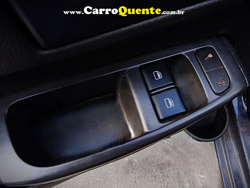 Volkswagen FOX 1.0 MI CITY 8V FLEX 2P MANUAL - Loja