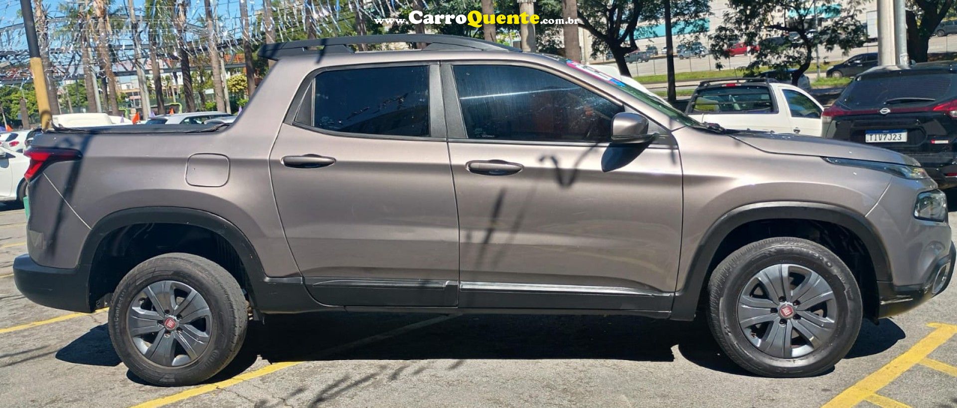 FIAT   TORO FREEDOM 1.8 16V FLEX AUT.   CINZA 2020 1.8 FLEX - Loja