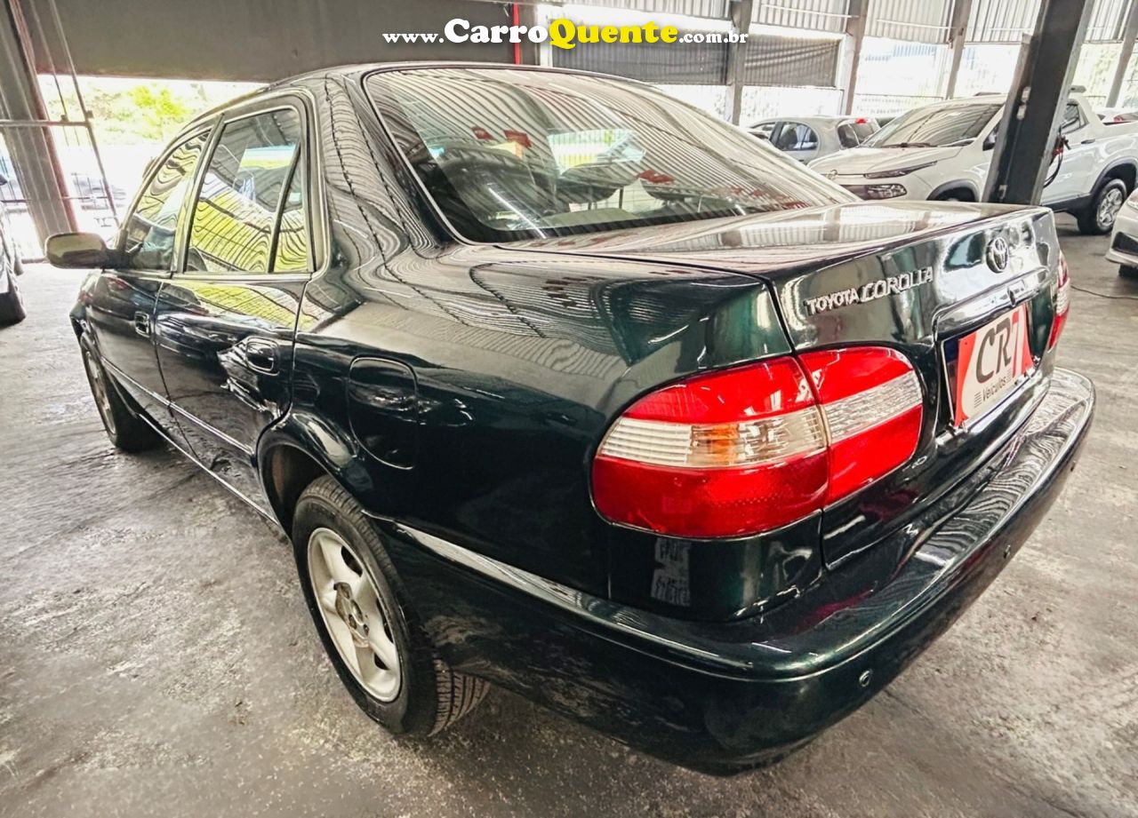 TOYOTA   COROLLA XEI 1.81.8 FLEX 16V AUT.   VERDE 2000 1.8 GASOLINA - Loja