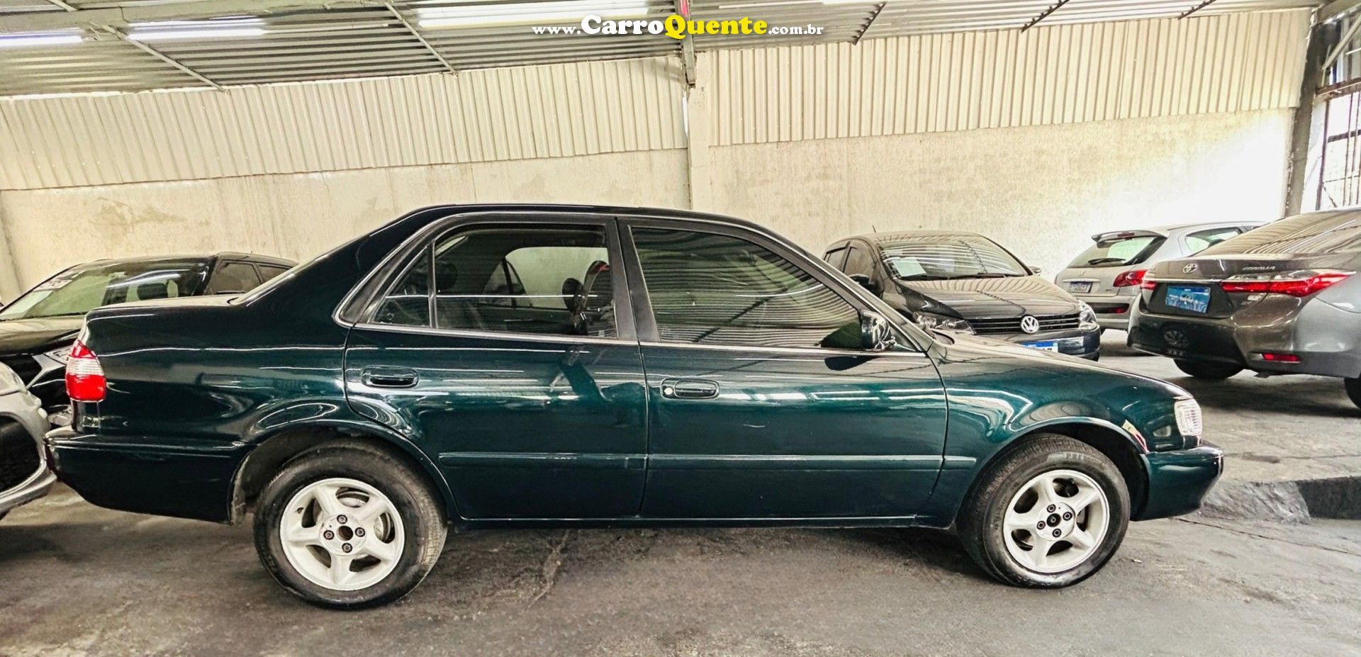 TOYOTA   COROLLA XEI 1.81.8 FLEX 16V AUT.   VERDE 2000 1.8 GASOLINA - Loja