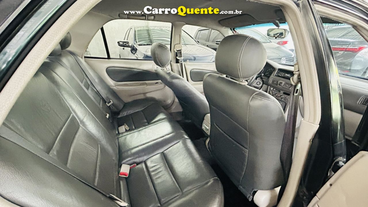 TOYOTA   COROLLA XEI 1.81.8 FLEX 16V AUT.   VERDE 2000 1.8 GASOLINA - Loja