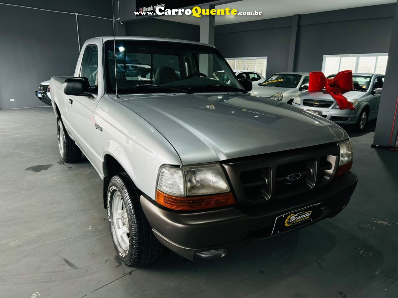 FORD   RANGER XL 4.0 CS   PRATA 2000 4.0 GASOLINA - Loja