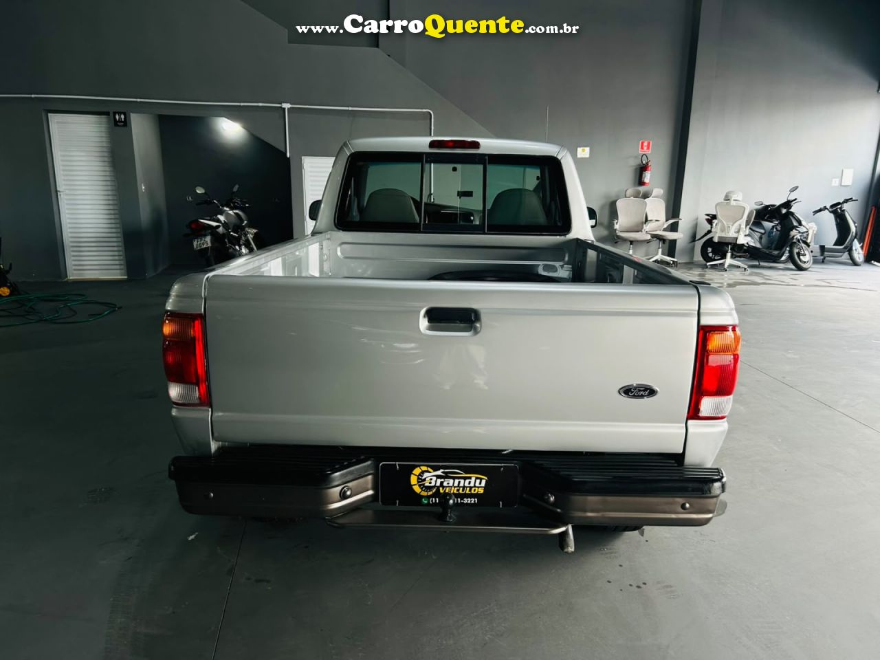 FORD   RANGER XL 4.0 CS   PRATA 2000 4.0 GASOLINA - Loja