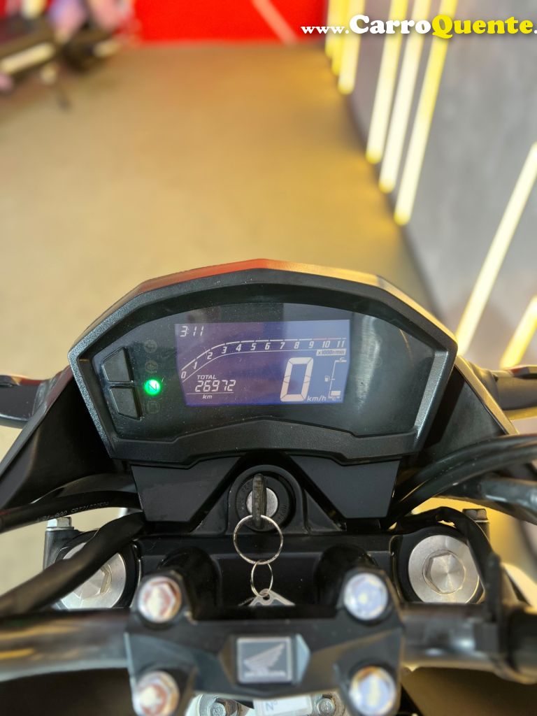 HONDA   CB TWISTERFLEXONE 250CC   BRANCO 2022 249 GASOLINA - Loja