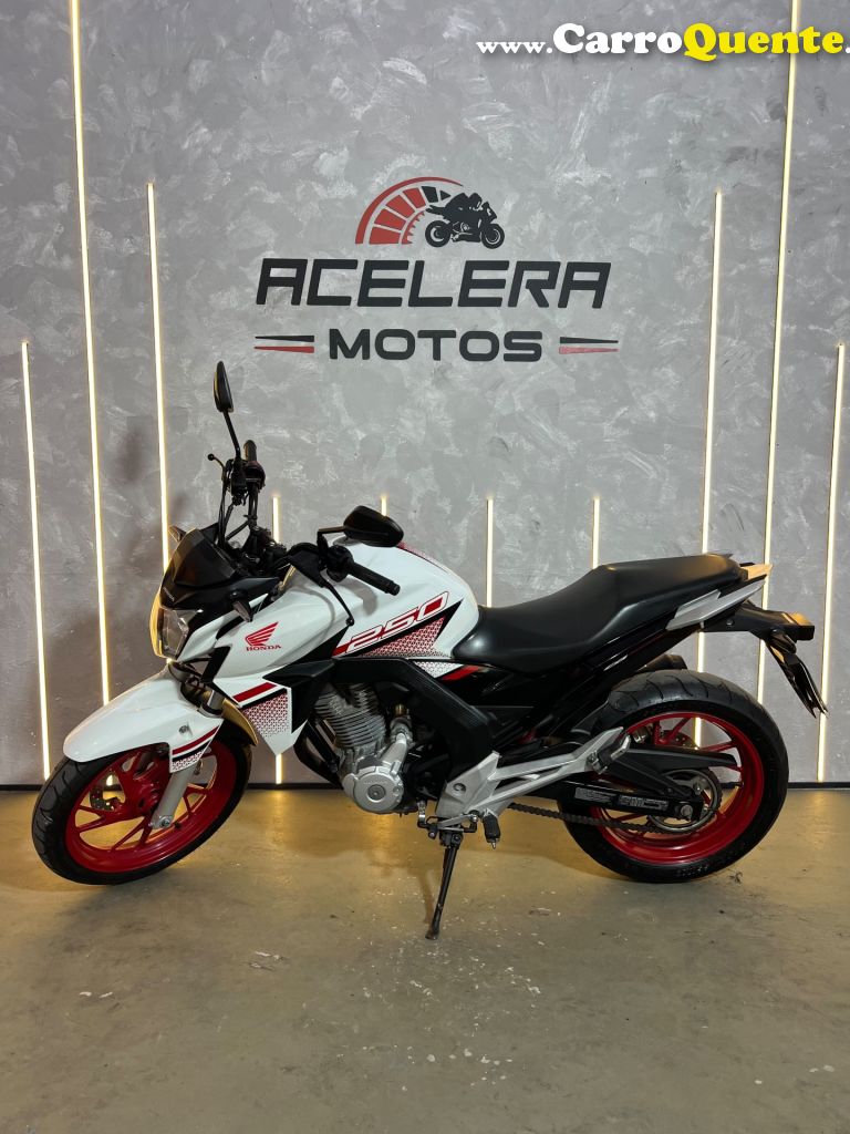 HONDA   CB TWISTERFLEXONE 250CC   BRANCO 2022 249 GASOLINA - Loja