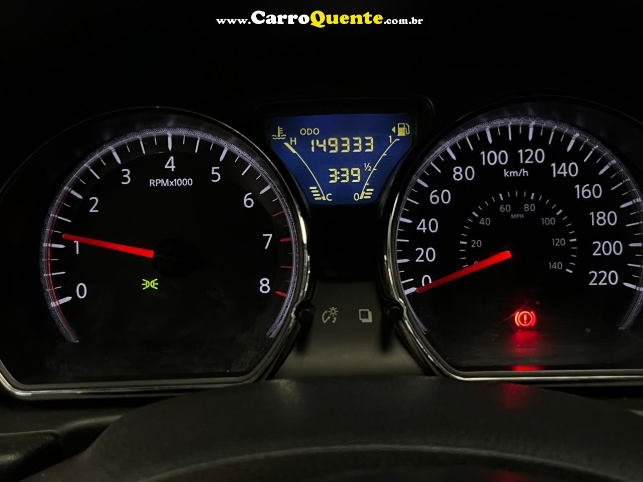 NISSAN   VERSA SL 1.6 16V FLEX FUEL 4P MEC.   PRATA 2013 1.6 FLEX - Loja