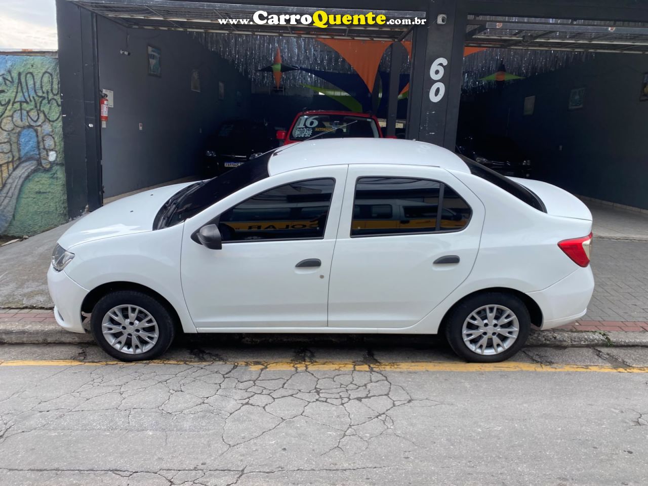 RENAULT   LOGAN AUTHENTIQUE FLEX 1.0 12V 4P   BRANCO 2019 1.0 FLEX - Loja