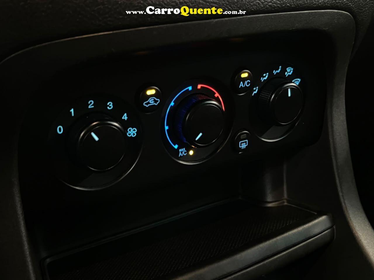 FORD   KA 1.0 SESE PLUS TIVCT FLEX 5P   PRATA 2021 1.0 FLEX - Loja