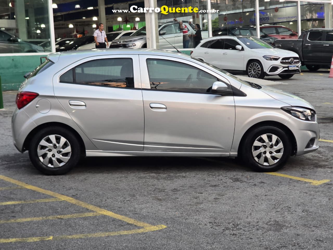 CHEVROLET   ONIX HATCH LT 1.0 8V FLEXPOWER 5P MEC.   PRATA 2019 1.0 FLEX - Loja