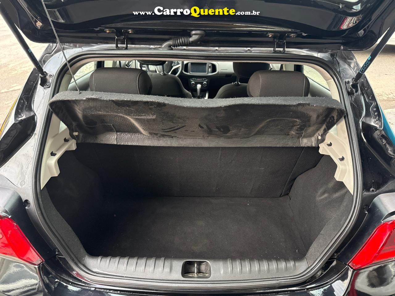 CHEVROLET   ONIX HATCH LT 1.4 8V FLEXPOWER 5P AUT.   PRETO 2018 1.4 FLEX - Loja