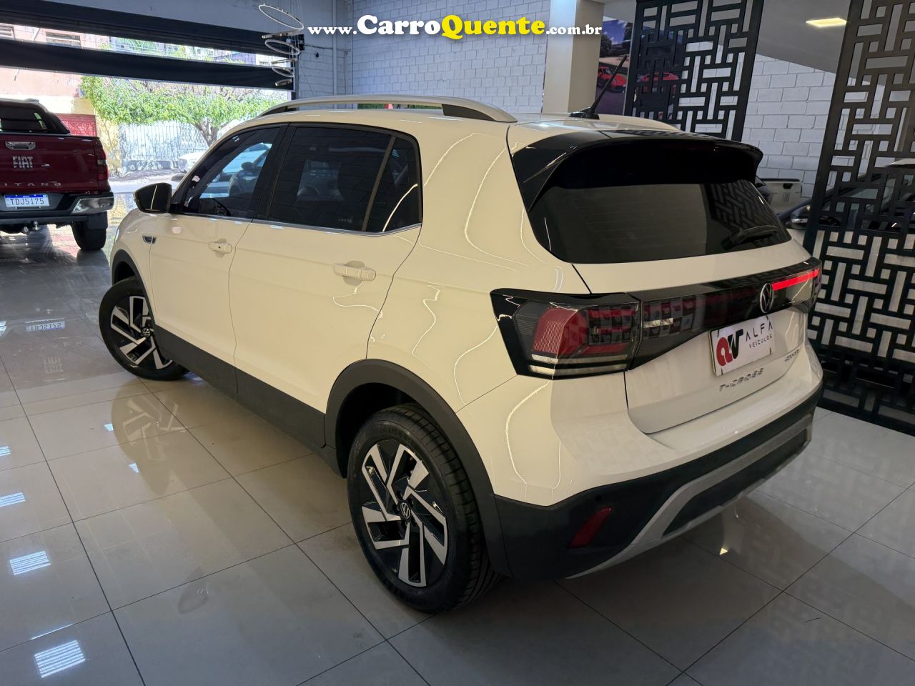 VOLKSWAGEN   T-CROSS HIG. 250 TSI 1.4 FLEX 16V 5P AUT   BRANCO 2025 1.4 FLEX - Loja