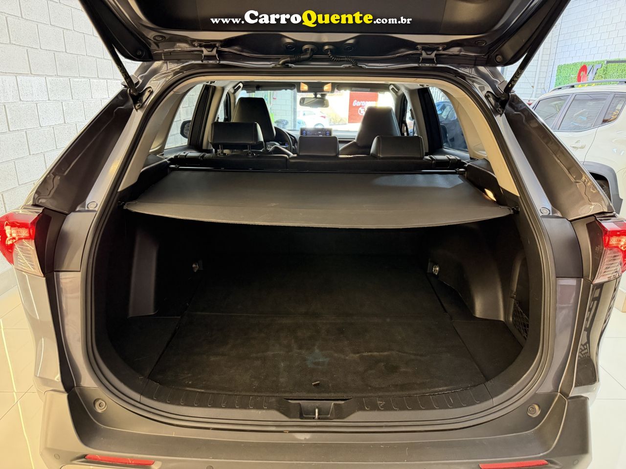 TOYOTA   RAV4 2.5 S 4X4 HYBRID AUT.   CINZA 2019 2.5 GASOLINA - Loja