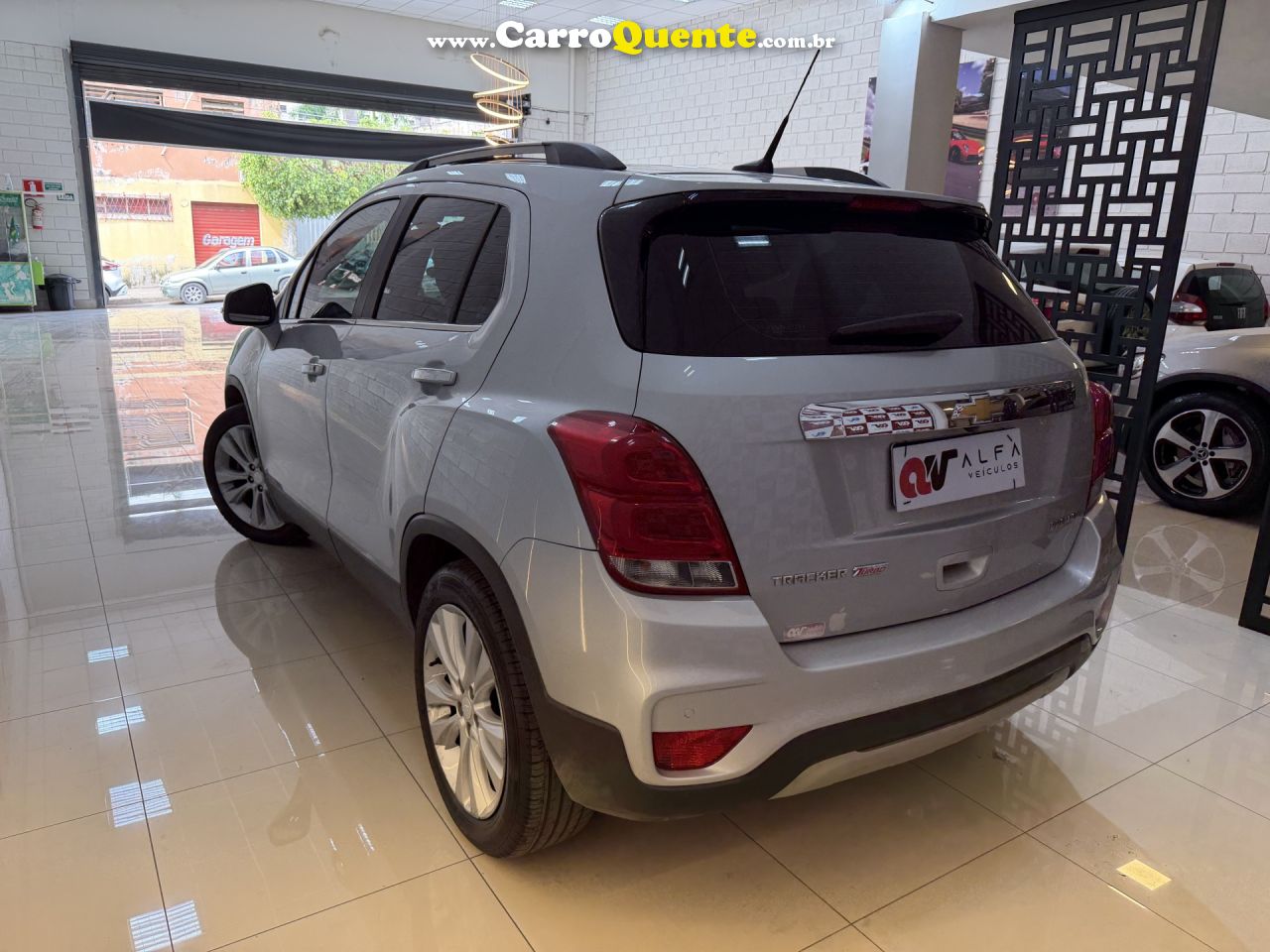 CHEVROLET   TRACKER PREMIER 1.4 TURBO 16V FLEX AUT   PRATA 2019 1.4 FLEX - Loja