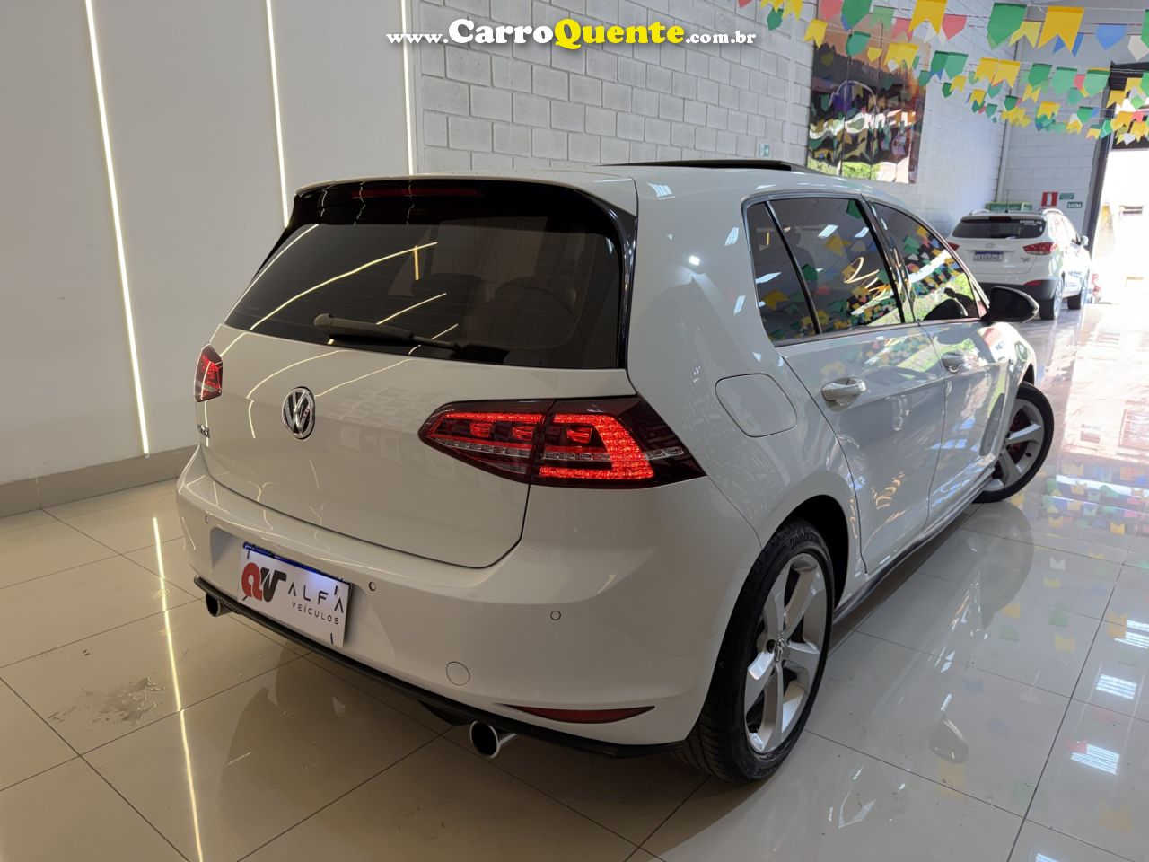 VOLKSWAGEN   GOLF GTI 2.0 TSI 220CV AUT.   BRANCO 2017 2.0 GASOLINA - Loja
