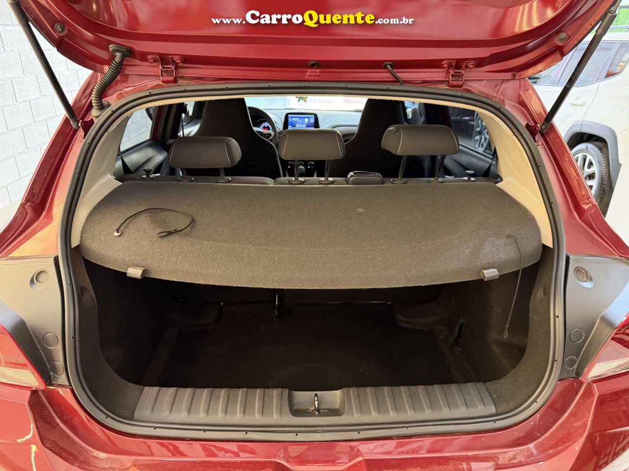 CHEVROLET   ONIX HATCH LT 1.0 12V FLEX 5P MEC.   VERMELHO 2023 1.0 FLEX - Loja
