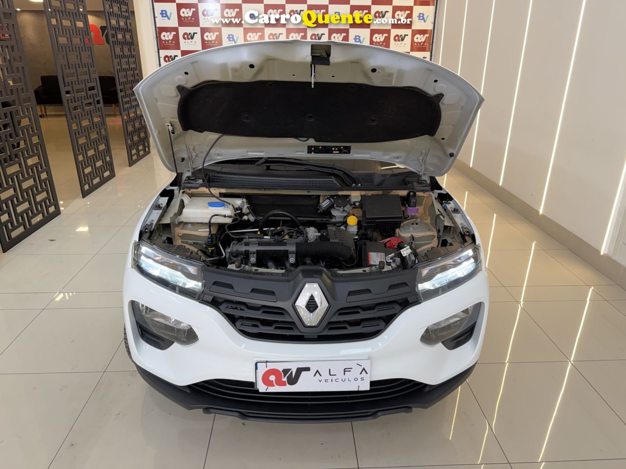 RENAULT   KWID ZEN 1.0 FLEX 12V 5P MEC.   BRANCO 2024 1.0 FLEX - Loja