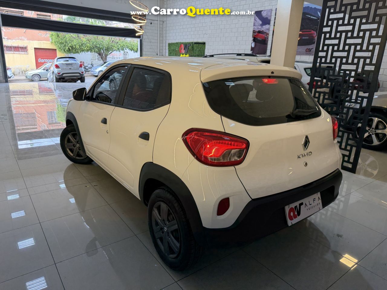 RENAULT   KWID ZEN 1.0 FLEX 12V 5P MEC.   BRANCO 2024 1.0 FLEX - Loja