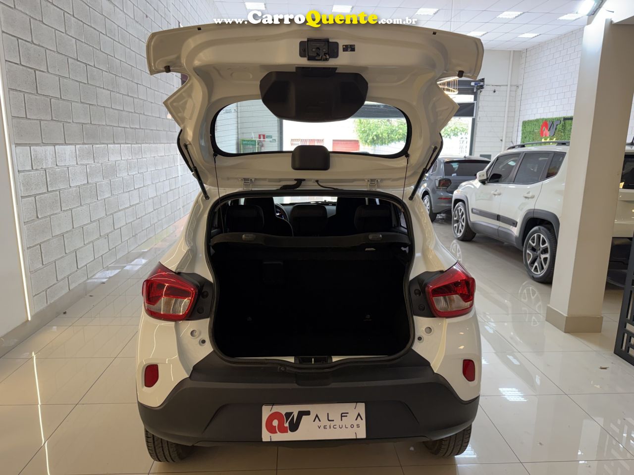 RENAULT   KWID ZEN 1.0 FLEX 12V 5P MEC.   BRANCO 2024 1.0 FLEX - Loja