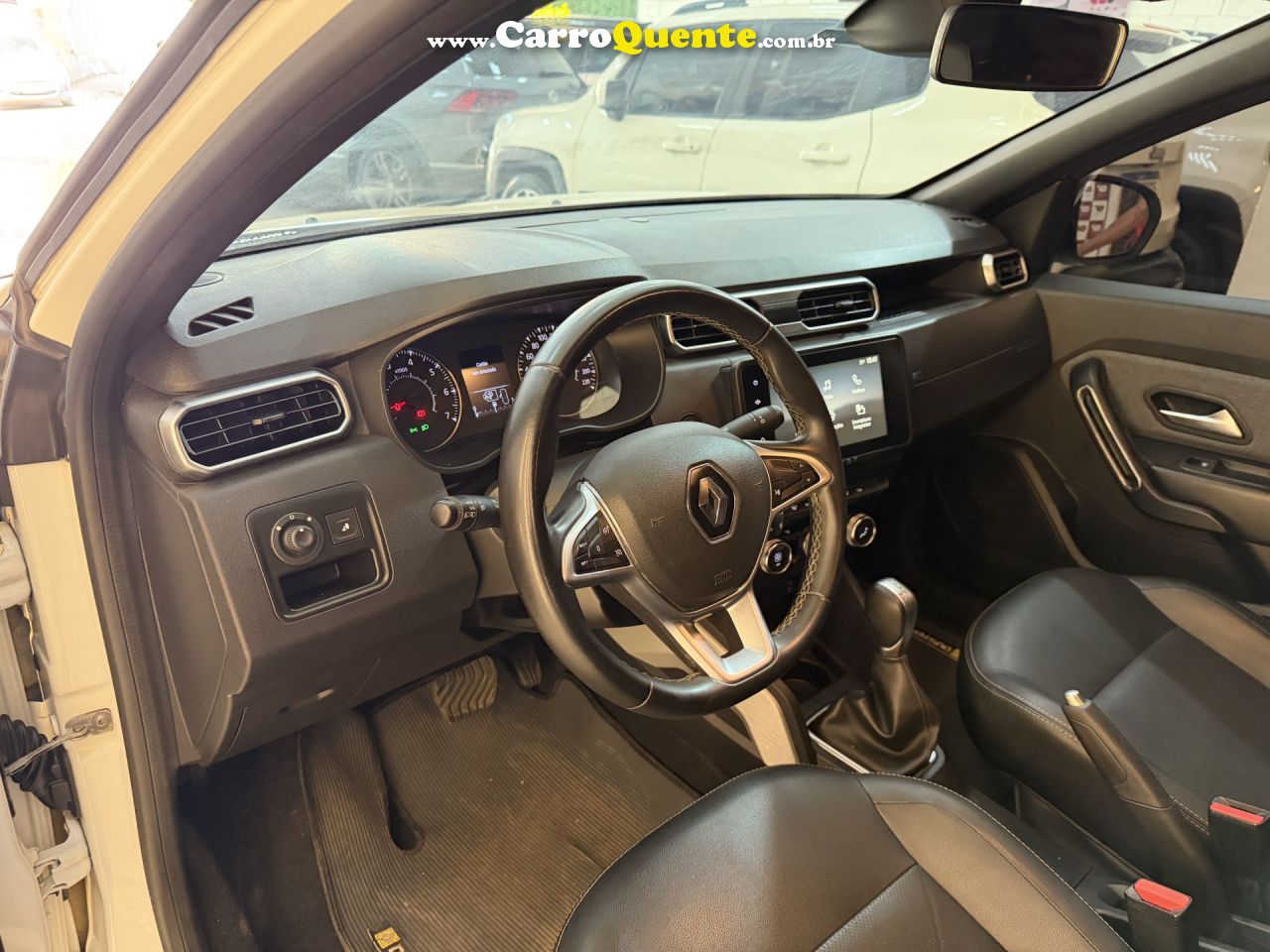 RENAULT   DUSTER ICONIC 1.6 16V FLEX AUT.   BRANCO 2023 1.6 FLEX - Loja