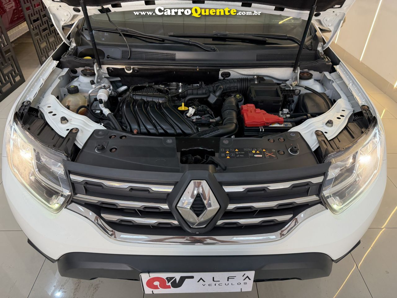 RENAULT   DUSTER ICONIC 1.6 16V FLEX AUT.   BRANCO 2023 1.6 FLEX - Loja