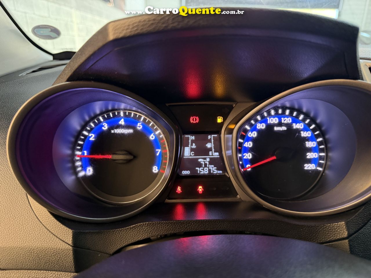 HYUNDAI   HB20 COMF.C.PLUSC.STYLE 1.0 FLEX 12V   CINZA 2013 1.0 FLEX - Loja