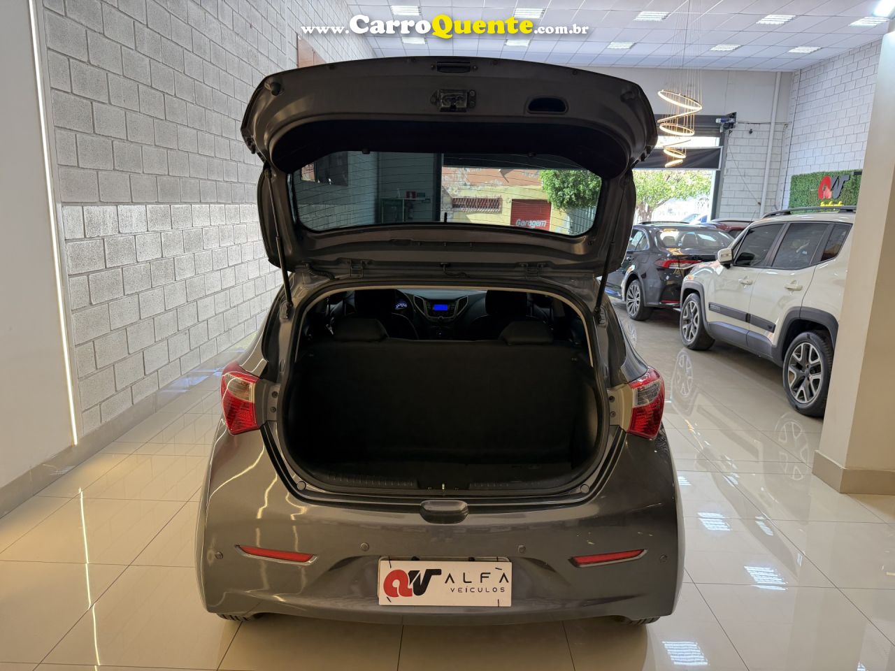 HYUNDAI   HB20 COMF.C.PLUSC.STYLE 1.0 FLEX 12V   CINZA 2013 1.0 FLEX - Loja