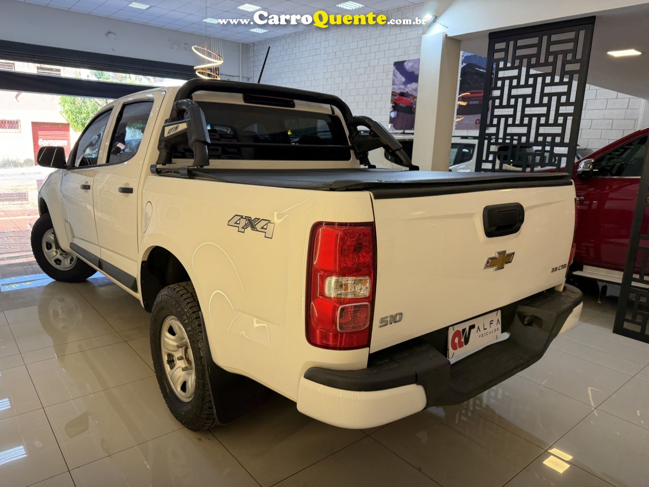 CHEVROLET   S10 PICK-UP LS 2.8 TDI 4X4 CD DIES. MEC.   BRANCO 2022 2.8 DIESEL - Loja