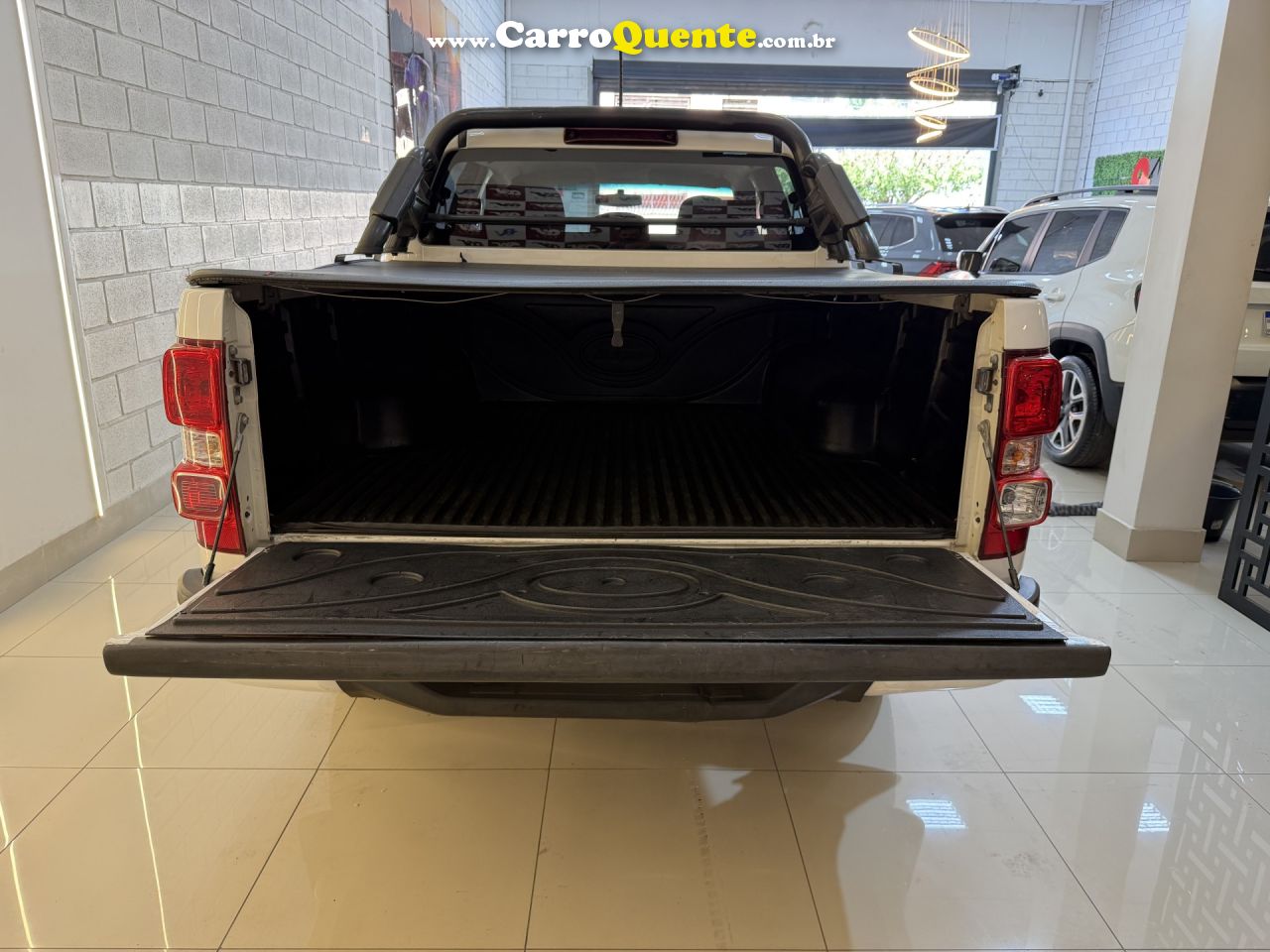 CHEVROLET   S10 PICK-UP LS 2.8 TDI 4X4 CD DIES. MEC.   BRANCO 2022 2.8 DIESEL - Loja