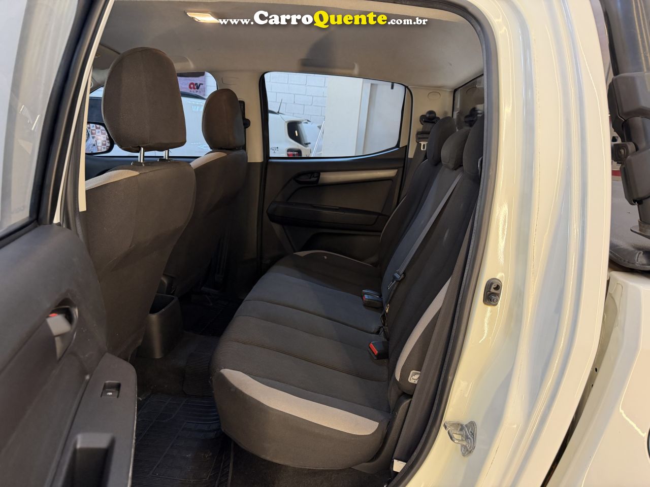 CHEVROLET   S10 PICK-UP LS 2.8 TDI 4X4 CD DIES. MEC.   BRANCO 2022 2.8 DIESEL - Loja