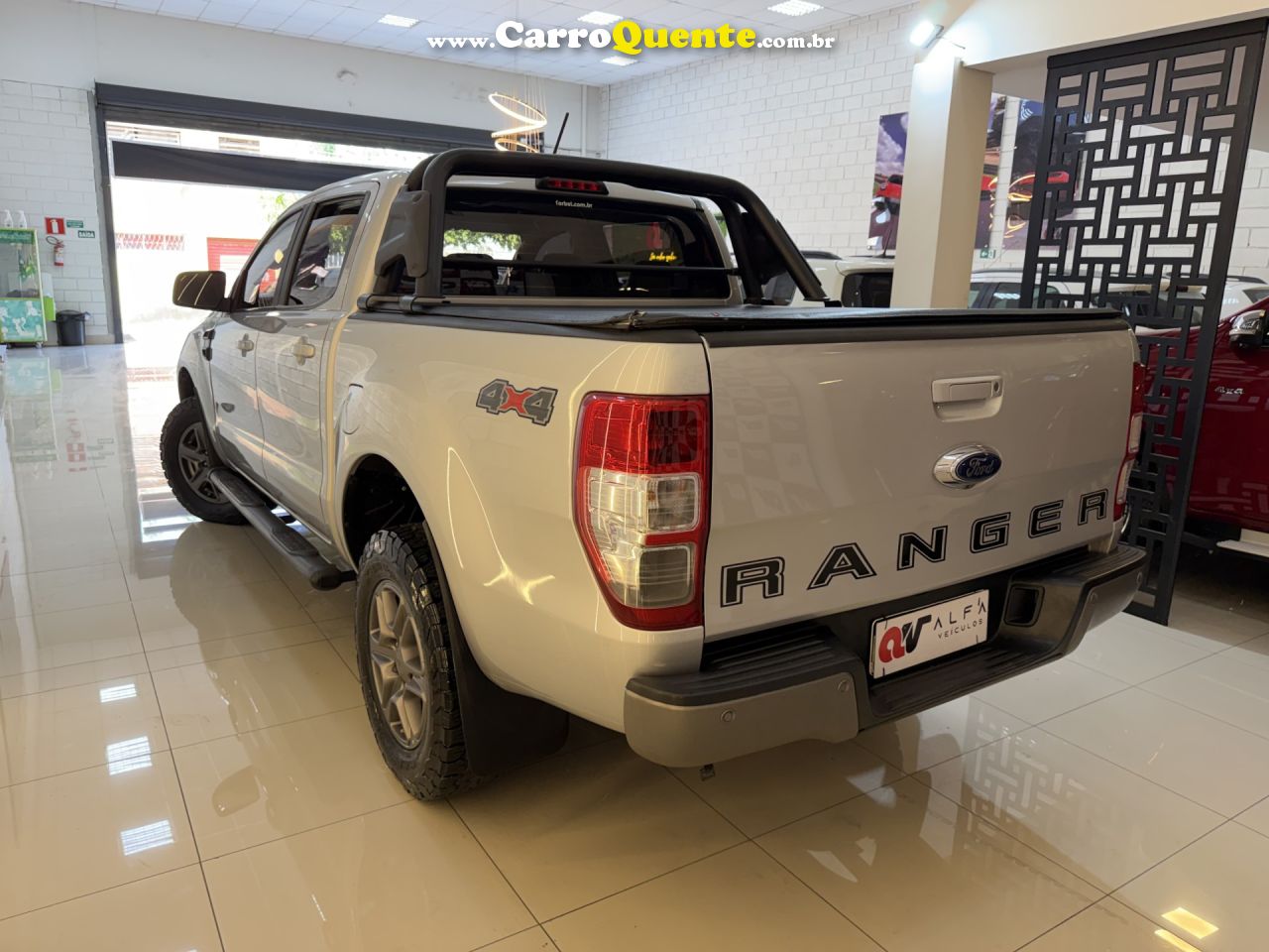 FORD   RANGER XLS 2.2 4X4 CD DIESEL AUT.   PRATA 2022 2.2 DIESEL - Loja