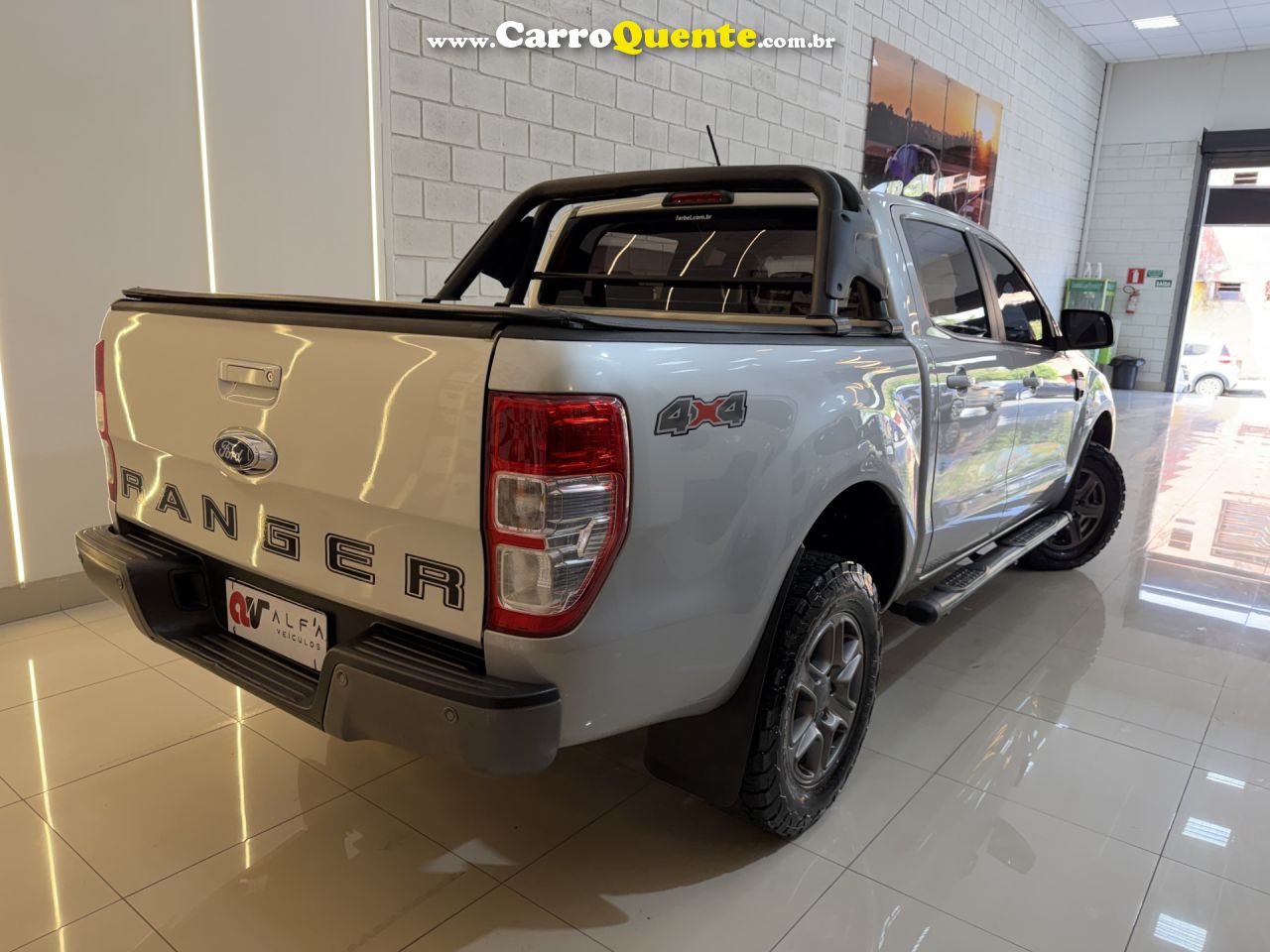 FORD   RANGER XLS 2.2 4X4 CD DIESEL AUT.   PRATA 2022 2.2 DIESEL - Loja