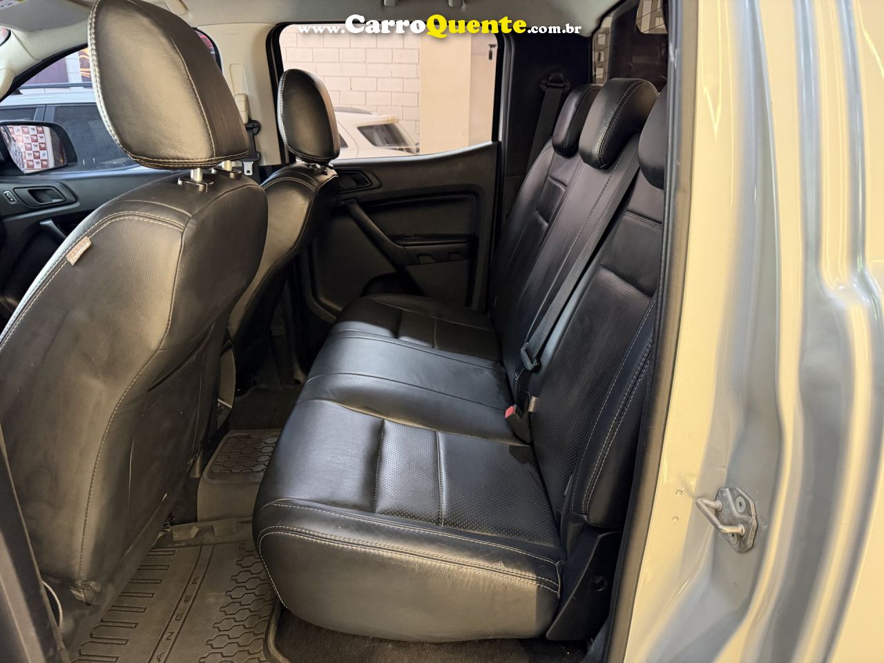 FORD   RANGER XLS 2.2 4X4 CD DIESEL AUT.   PRATA 2022 2.2 DIESEL - Loja